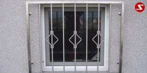 Fenstergitter sind eine gute Einbruchsicherheit. Fenstergitter als Einbruchschutz bestellen. Einbruchschutz mit senkrechten Sprossen kaufen. Einbruchschutz mit vertikalem Reling bestellen. Bestellen Sie günstig Fenstergitter. Unsere Fenstergitter sind zeitlos und pflegeleicht. Einfache Bestellung Fenstergitter. Günstige Fenstergitter. Fenstergitter einfache Montage. Wir bieten wunderschöne Fenstergitter als Einbruch Sicherheit. Bestellen Sie Fenstergitter aus Aluminium. Bestellen Sie Fenstergitter aus Edelstahl. Bestellen Sie günstig Fenstergitter. Bestellen Sie Fenstergitter aus Edelstahl. Bestellen Sie günstig ihre Fenstergitter aus Niro. Bestellen Sie günstig ihr Fenstergitter aus Stahl. Bestellen Sie unkompliziert ihr Fenstergitter aus Stahl. Praktische Fenstergitter mit senkrechten. Fenstergitter mit vertikalen Stäben kaufen. Elegante Fenstergitter kaufen. Moderne Fenstergitter bestellen. Qualitative Fenstergitter mit senkrechten Sprossen. Wunderschönes Design für Fenstergitter mit senkrechten Sprossen. Höchste Qualität der Fenstergitter mit senkrechten Sprossen. Einfache Bestellung Fenstergitter mit senkrechten Sprossen. Fenstergitter mit senkrechten Sprossen schnelle Abwicklung. Einbruchschutz mit vertikalem Reling faire Preise. Einbruchschutz mit vertikalem Reling Produktion nach Kundenwunsch. Einbruchschutz mit vertikalem Reling und Maß. Einbruchschutz mit vertikalem Reling. Fenstergitter gegen Einbruch mit senkrechten Sprossen. Fenstergitter mit vertikalem Reling kaufen. Fenstergitter mit Draht aus Edelstahl. Fenstergitter aus Stahl verzinkt. Fenstergitter aus Aluminium. Fenstergitter Höchste Qualität. Fenstergitter faire Preise. Fenstergitter günstige Preise. Fenstergitter Einfache Abwicklung. Schlosser für Fenstergitter. Schlosserei für Fenstergitter. Fenstergitter Hersteller.Fenstergitter-Nr.-SS1