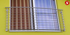 Französische Balkone sind eine Absturzsicherung für Bodentiefen Fenster und Türen. Unsere hoch qualitative französische Balkone kann man mit waagrechten Sprossen, quer Stangen bestellen. Bestellen Sie günstig und unkompliziert ihren französischen Balkon. Unsere französische Balkone sind zeitlos und pflegeleicht. Einfache Bestellung und Abwicklung. Günstige Preise. Einfache Montage des französischen Balkons. Bestellen Sie günstig ihren Balkon aus Aluminium, Edelstahl-Niro oder Stahl. Französischer Balkon ist modernen und praktisch. Sehr eleganter, moderner und hoch qualitativer französischer Balkon gibt Ihrem Haus ein wunderschönes Design. Höchste Qualität. Einfache Bestellung und schnelle Abwicklung. Faire Preise. Produktion nach Kundenwunsch und Maß. Französischer Balkon mit waagrechten sprossen-horizontalen Sprossen, -quer Reling-Draht aus Edelstahl, Stahl verzinkt oder Aluminium. Französischer Balkon Nr. WS1 #4